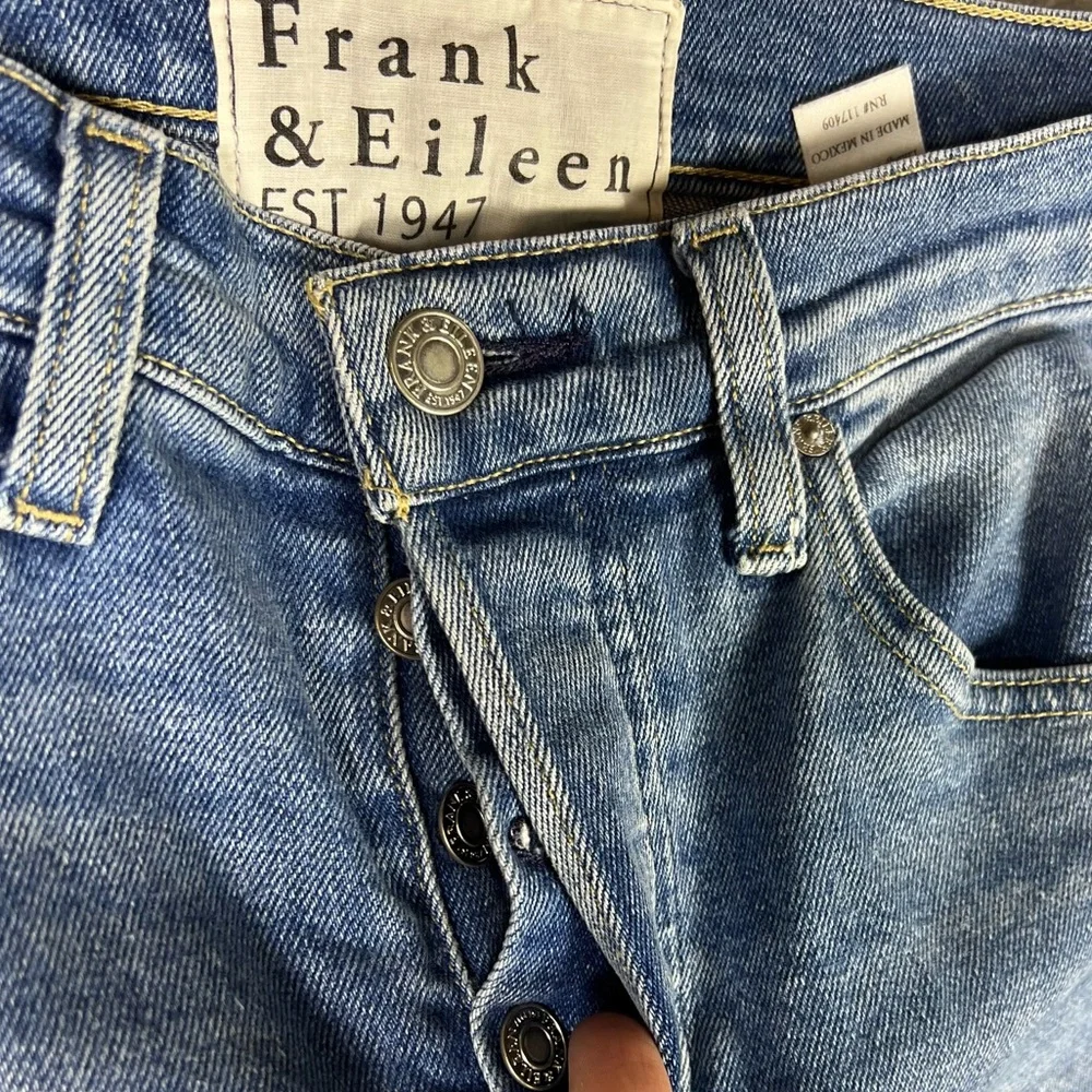 Frank&Eileen Jeans Womens 29 CORK Everyday Jean Straight Leg Raw Hem Button Fly - Picture 7 of 13